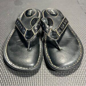 Born Black Leather Thong Sandals Womens Size 7 M Casual Comfort Slip-On